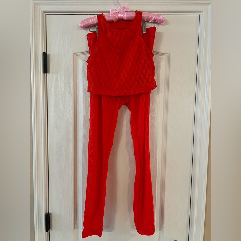 Savage X Fenty Bright Red Heart Mesh Activewear Set – Top L / Bottom XL